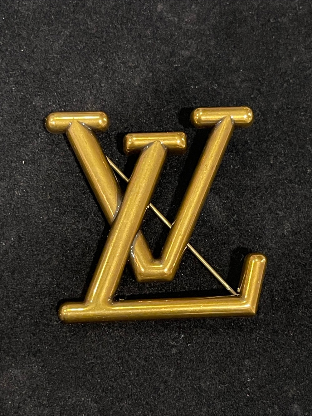 Fashion Jewelry Stamped Gold LV Logo Brooch